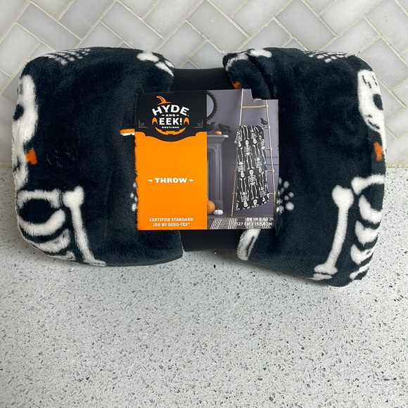 hyde & eek Bedding Hyde Eek Halloween Skeleton Throw Blanket Poshmark